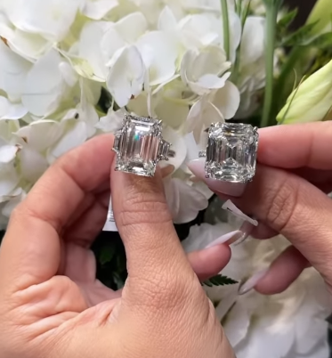 Bebe Bakshi visits Julius Klein Booth LUX217 at JCK 2025