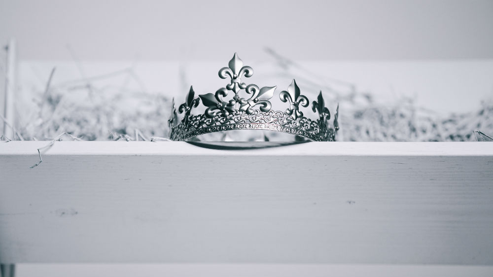Are Tiaras the Next Bridal Accessory’